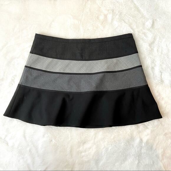 BCBGMaxAzria Black And Gray Striped Wool Mini Skirt Size 6 - Picture 2 of 7